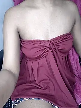 Snapshot of Leeeezzzz_roy chatting on 09-16-25, 07:37 Leeeezzzz roy online show from 09-16-25, 07:37