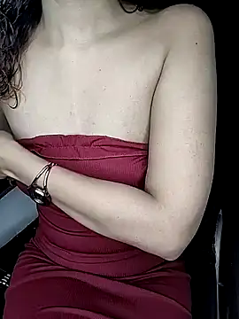 Snapshot of Leeeezzzz_roy chatting on 09-30-25, 06:35 Leeeezzzz roy online show from 09-30-25, 06:35