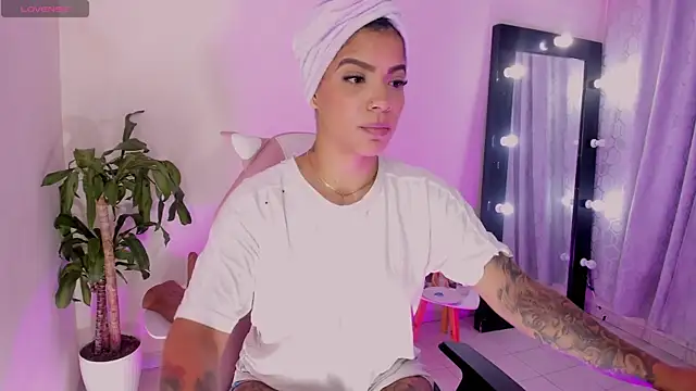 EmmaRusellx online show from 04-16-26, 09:39