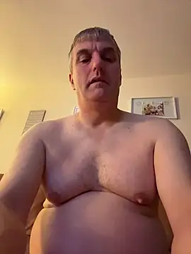 Snapshot of Fatbigtitsmarc chatting on 11-17-25, 01:22 Fatbigtitsmarc online show from 11-17-25, 01:22