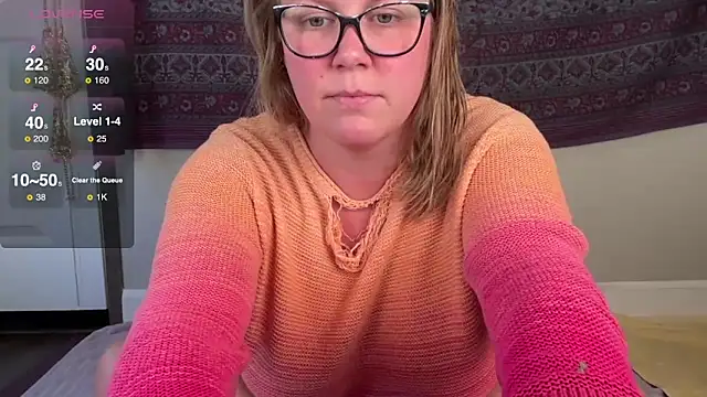 Snapshot of GlitterKitty108 chatting on 10-04-25, 01:31 GlitterKitty108 online show from 10-04-25, 01:31