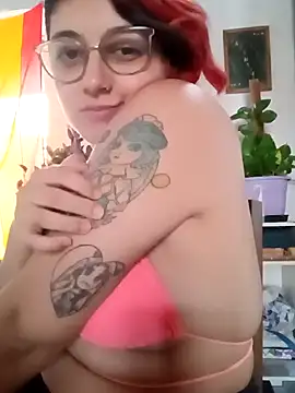 Snapshot of ConeNella chatting on 12-31-24, 09:28 ConeNella online show from 12-31-24, 09:28