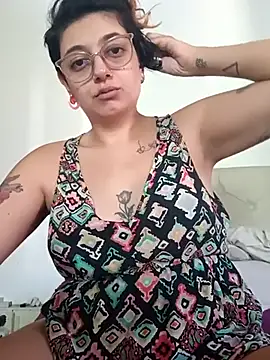 Snapshot of ConeNella chatting on 03-04-25, 06:07 ConeNella online show from 03-04-25, 06:07