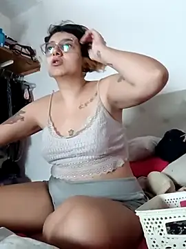 Snapshot of ConeNella chatting on 03-12-25, 03:18 ConeNella online show from 03-12-25, 03:18