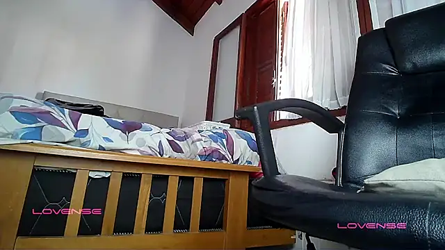 Snapshot of ConeNella chatting on 03-14-25, 06:07 ConeNella online show from 03-14-25, 06:07