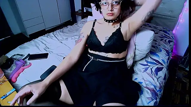 Snapshot of ConeNella chatting on 10-10-25, 05:23 ConeNella online show from 10-10-25, 05:23