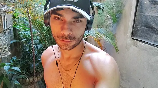 Snapshot of sexyboycolombi4 chatting on 01-23-25, 08:13 sexyboycolombi4 online show from 01-23-25, 08:13