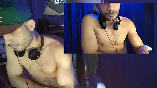 Snapshot of sexyboycolombi4 chatting on 02-13-25, 06:41 sexyboycolombi4 online show from 02-13-25, 06:41