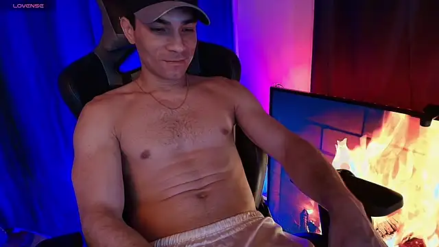 sexyboycolombi4 online show from 03-12-26, 06:36