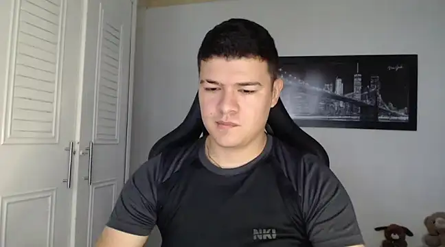 Plug Control online show from 01-08-25, 01:20