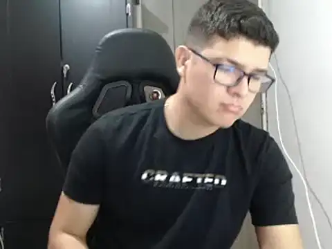 Plug Control online show from 03-12-25, 01:51