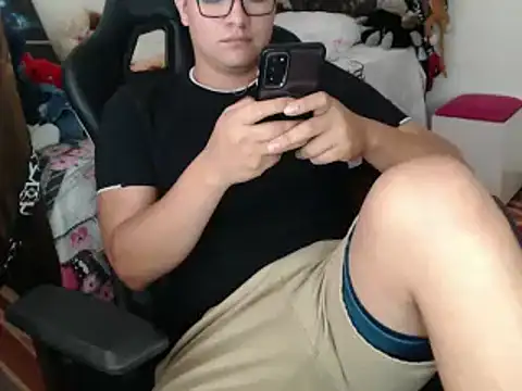 Plug Control online show from 03-13-25, 04:12