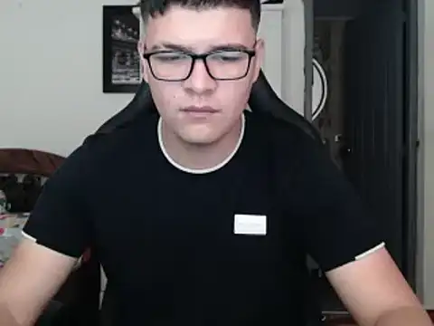 Plug Control online show from 03-21-25, 01:56