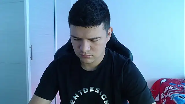 Plug Control online show from 09-09-25, 01:43