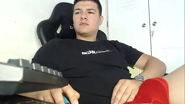 Plug Control online show from 09-11-25, 04:40