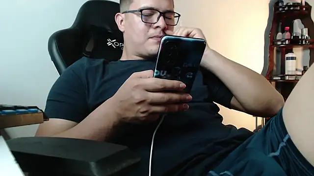 Plug Control online show from 02-27-26, 04:07