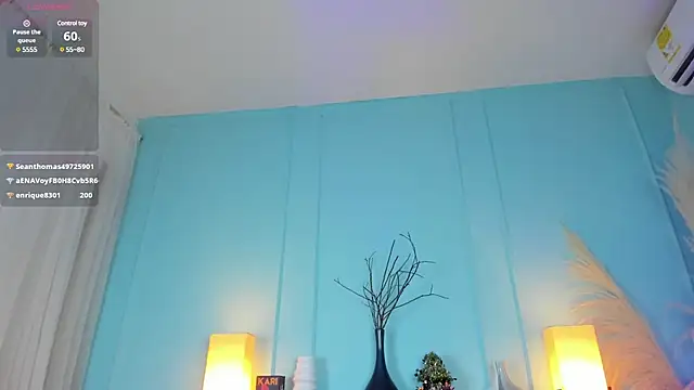 Snapshot of Courtney_gonet chatting on 01-06-25, 09:30 Courtney gonet online show from 01-06-25, 09:30