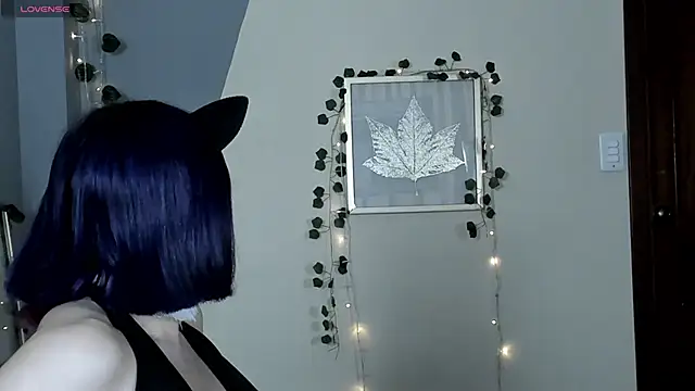 BlueBerry     online show from 11-12-25, 06:41