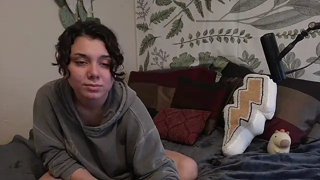 punkpuppy  online show from 01-06-25, 07:13