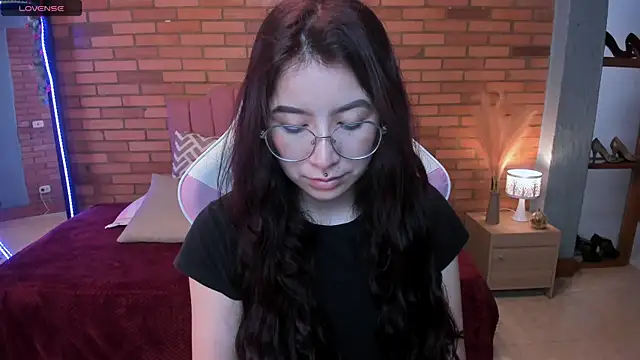 Amy joones online show from 06-10-26, 11:42