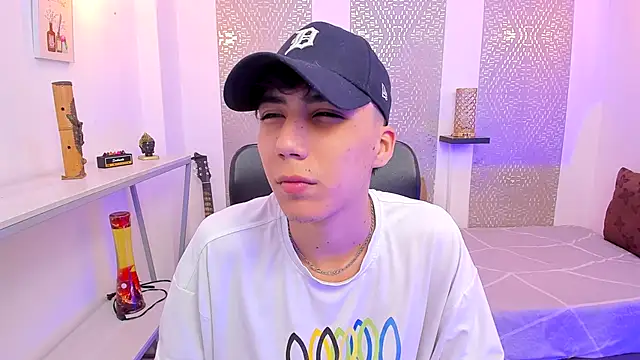 Nikolay Gregori online show from 10-27-25, 04:16