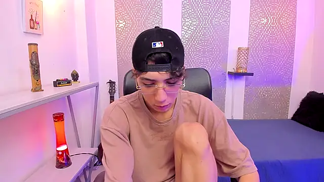 Nikolay Gregori online show from 11-24-25, 04:23