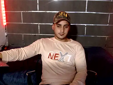 Snapshot of xxxxhotxoxo chatting on 05-28-26, 04:04 xxxxhotxoxo online show from 05-28-26, 04:04