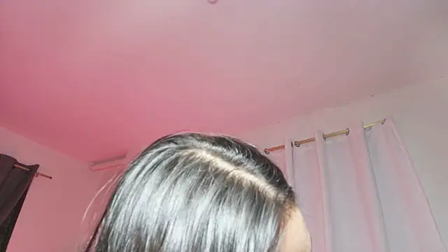 Snapshot of emy_colee chatting on 05-22-26, 05:25 emy colee online show from 05-22-26, 05:25