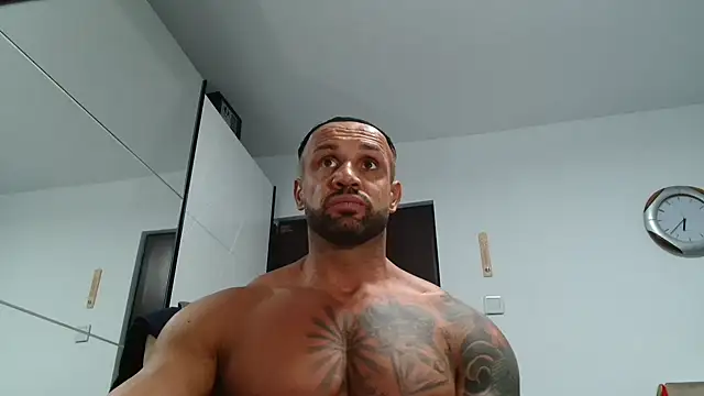 Magnificmuscles89 online show from 11-24-25, 04:40