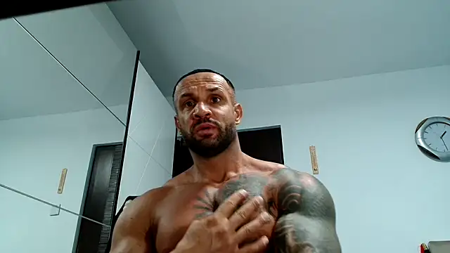 Magnificmuscles89 online show from 12-05-25, 11:30