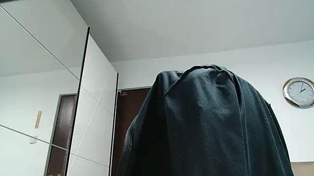 Magnificmuscles89 online show from 04-24-26, 11:01