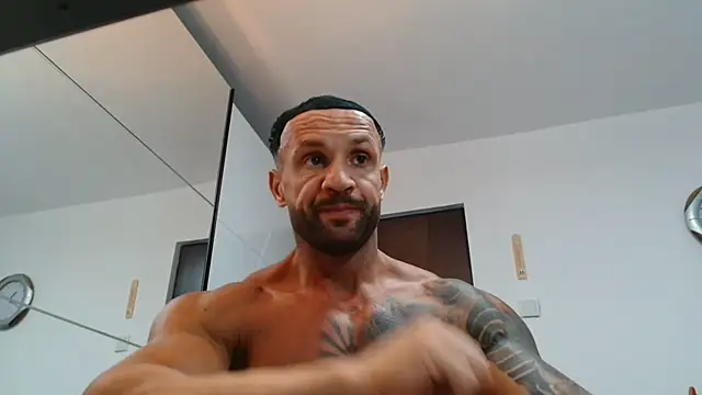 Magnificmuscles89 online show from 07-06-26, 07:49