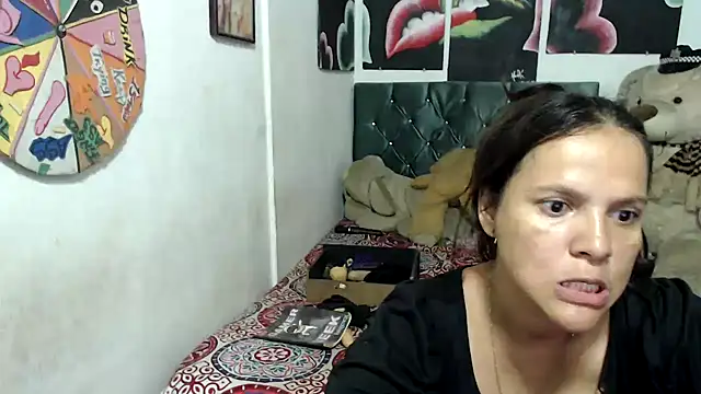 manzanahot9 online show from 03-11-25, 03:34