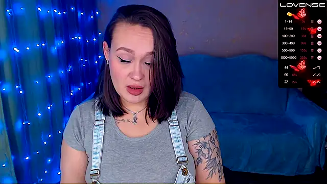 Snapshot of Cutie-Melanie chatting on 01-19-25, 02:49 Cutie-Melanie online show from 01-19-25, 02:49