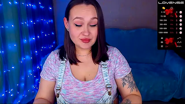 Snapshot of Cutie-Melanie chatting on 03-02-25, 04:32 Cutie-Melanie online show from 03-02-25, 04:32