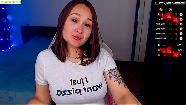 Snapshot of Cutie-Melanie chatting on 09-14-25, 04:06 Cutie-Melanie online show from 09-14-25, 04:06