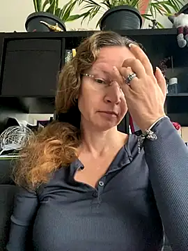 AnnikaRose online show from 10-07-25, 06:10