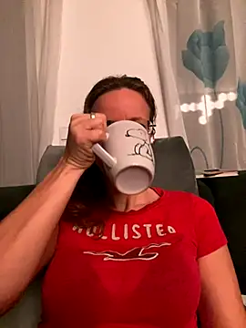 AnnikaRose online show from 12-04-25, 06:44