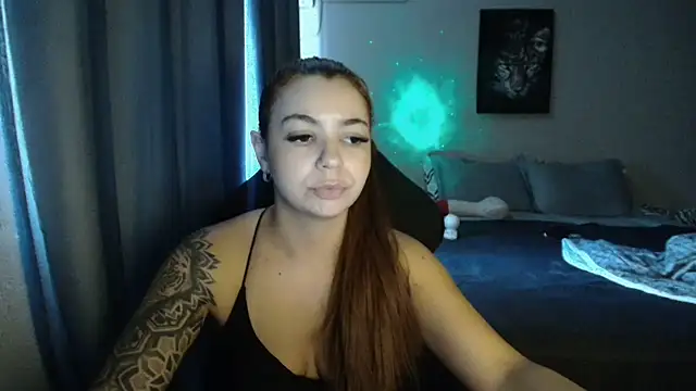 Snapshot of HotRuiva chatting on 02-26-25, 07:49 HotRuiva online show from 02-26-25, 07:49