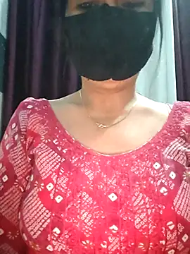 Snapshot of Aishwaryaa_69 chatting on 02-15-25, 02:00 Aishwaryaa 69 online show from 02-15-25, 02:00