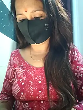 Snapshot of Aishwaryaa_69 chatting on 03-05-25, 09:16 Aishwaryaa 69 online show from 03-05-25, 09:16