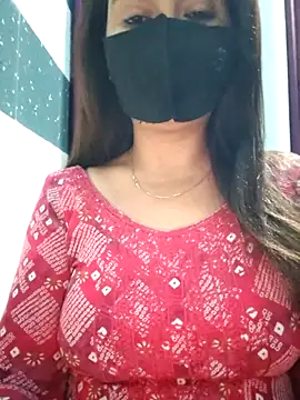 Snapshot of Aishwaryaa_69 chatting on 03-18-25, 03:31 Aishwaryaa 69 online show from 03-18-25, 03:31