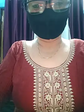 Snapshot of Aishwaryaa_69 chatting on 10-03-25, 03:47 Aishwaryaa 69 online show from 10-03-25, 03:47