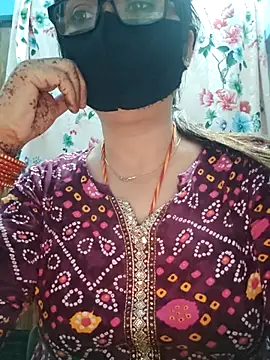 Snapshot of Aishwaryaa_69 chatting on 10-15-25, 04:01 Aishwaryaa 69 online show from 10-15-25, 04:01