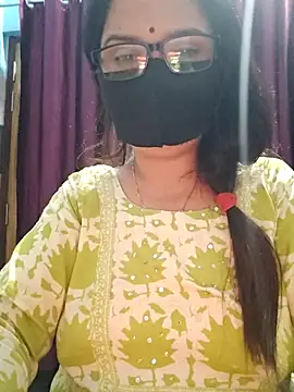 Snapshot of Aishwaryaa_69 chatting on 10-21-25, 01:50 Aishwaryaa 69 online show from 10-21-25, 01:50