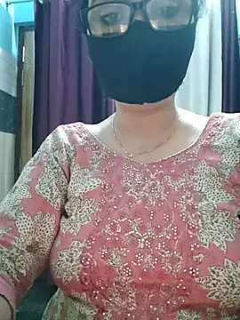 Snapshot of Aishwaryaa_69 chatting on 11-07-25, 02:44 Aishwaryaa 69 online show from 11-07-25, 02:44