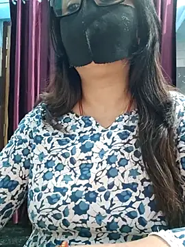 Snapshot of Aishwaryaa_69 chatting on 12-16-25, 06:18 Aishwaryaa 69 online show from 12-16-25, 06:18