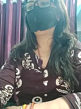 Snapshot of Aishwaryaa_69 chatting on 12-18-25, 01:00 Aishwaryaa 69 online show from 12-18-25, 01:00