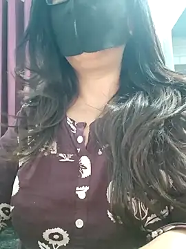 Aishwaryaa 69 online show from 05-17-26, 01:58