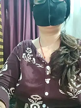 Snapshot of Aishwaryaa_69 chatting on 07-01-26, 02:02 Aishwaryaa 69 online show from 07-01-26, 02:02